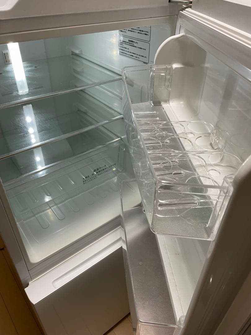 【Hisense】一人暮らし用　冷蔵庫 ホワイト　134L