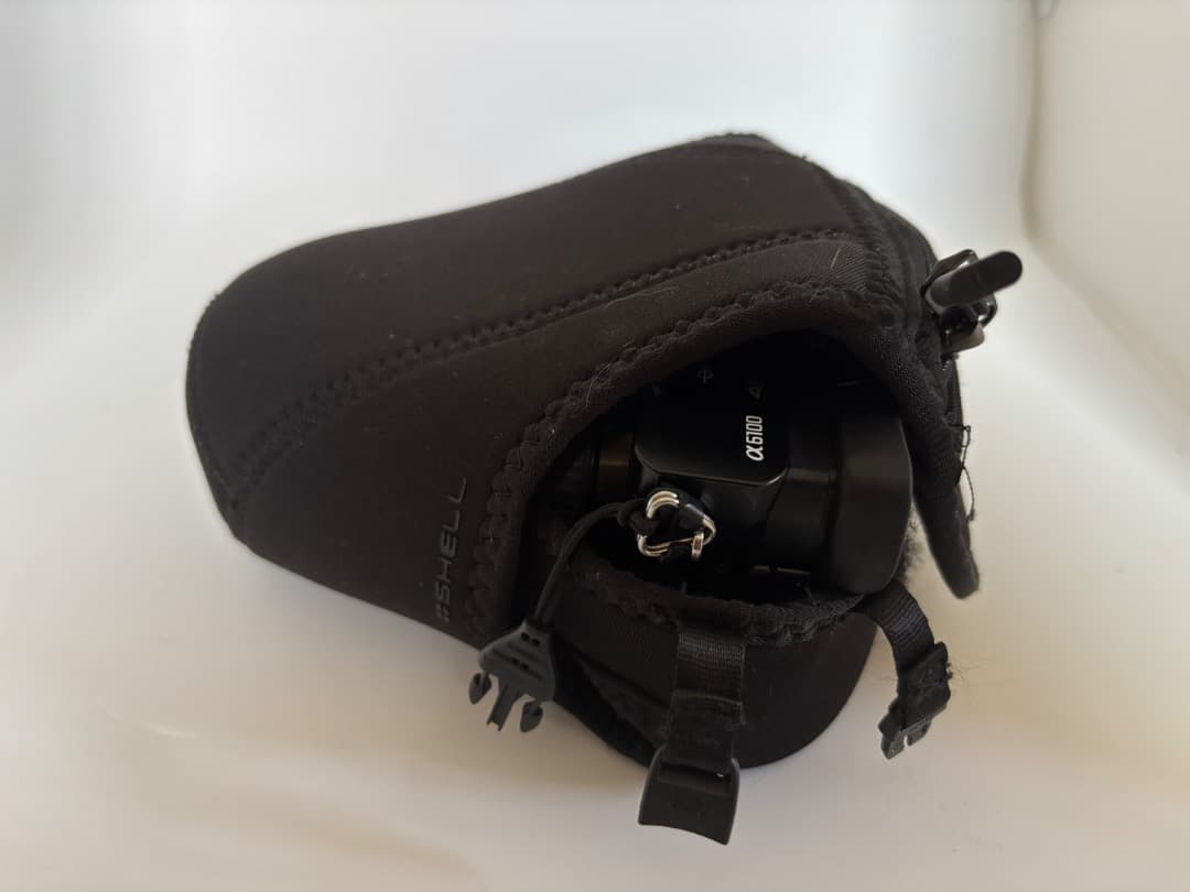 ソニーミラーレス一眼α6100＋カールツァイスズームレンズ SEL1670Z 他