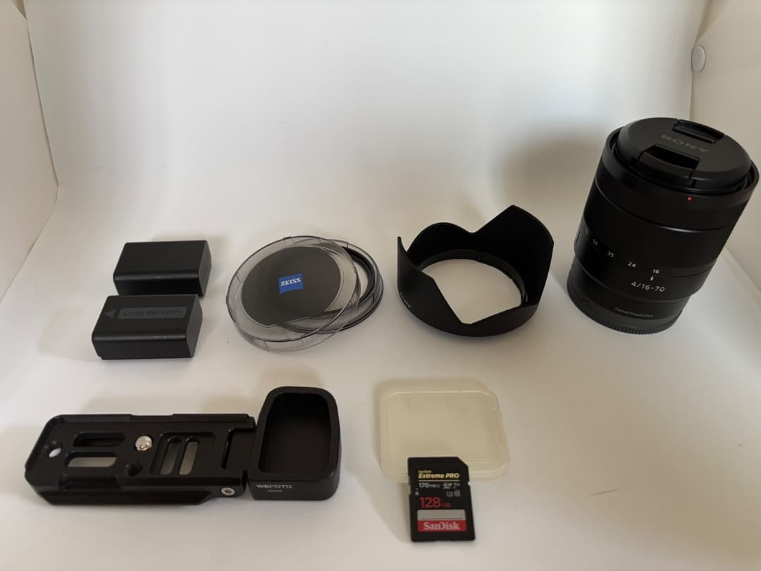 ソニーミラーレス一眼α6100＋カールツァイスズームレンズ SEL1670Z 他