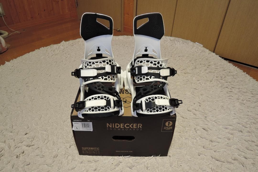 NIDECKER SUPERMATIC size:L ホワイト NIDECKER SUPERMATIC 】White size M・L ・XL / 踏むだけ「ステップ