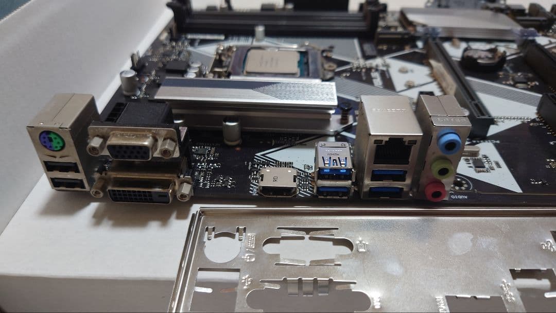 【動作品】 i7-9700kとASUS PRIME B365-PULUS