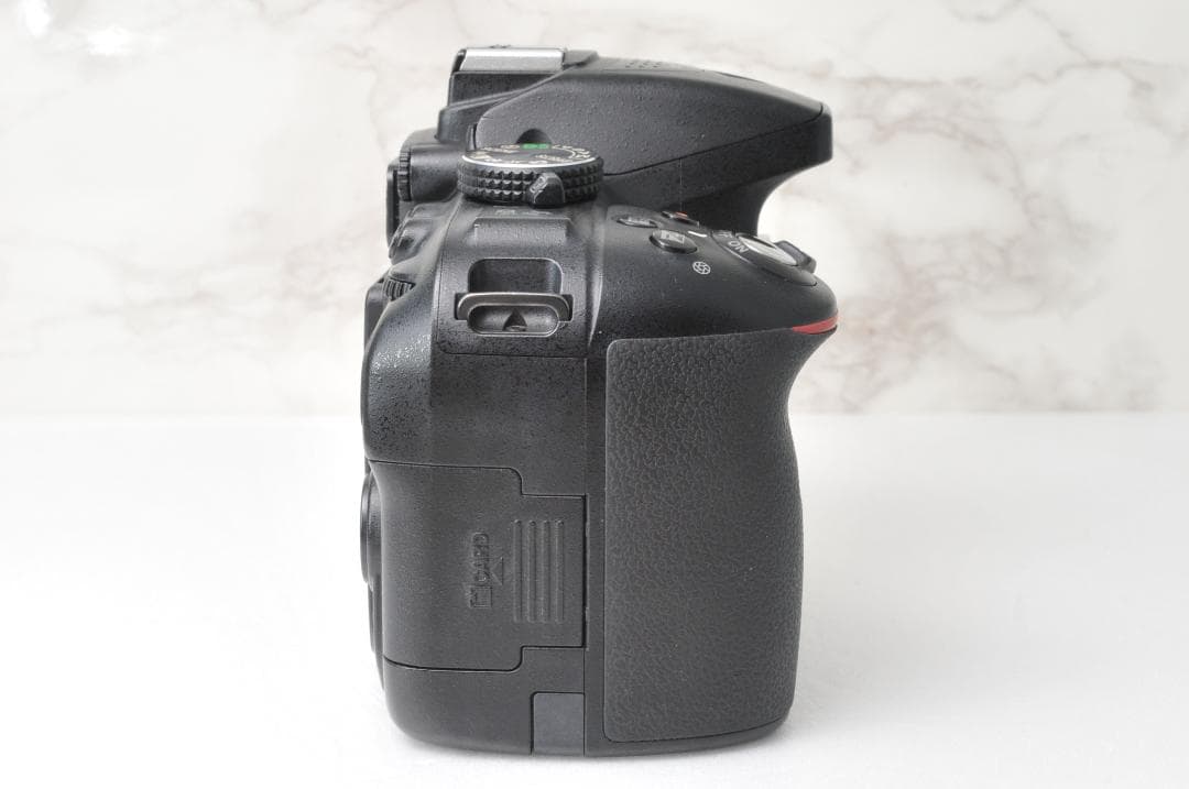 Nikon D5300⭐️ダブルレンズ Wi-Fi スマホ転送 高画質 一眼レフ