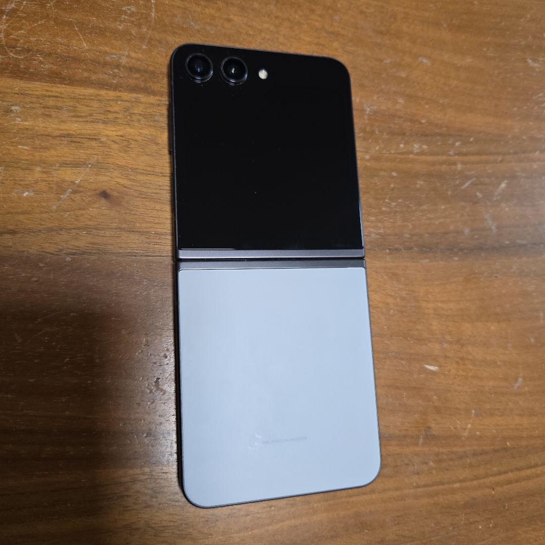 ジャンク・希少】Galaxy Z Flip5 512GB SIMフリー - メルカリ
