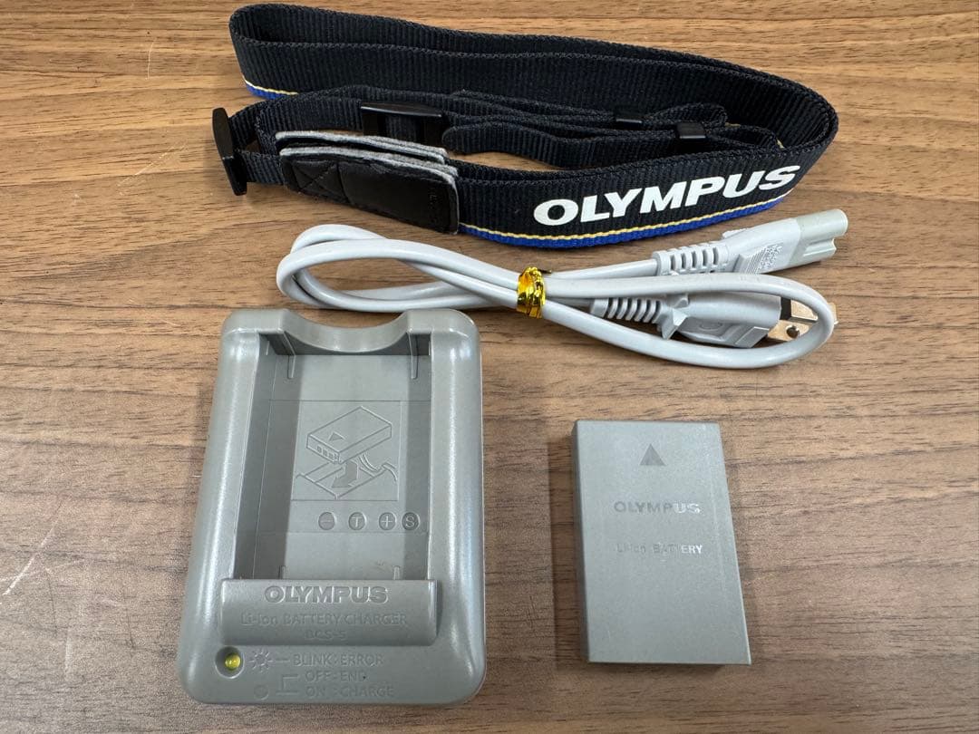 OLYMPUS OM-D ミラーレス一眼 レンズ2本セット E-M10II