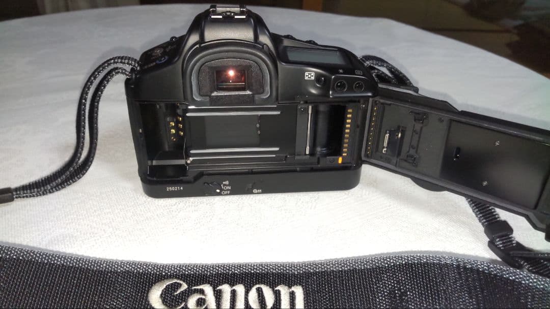 Canon EOS 1一眼レフカメラ レンズ付き