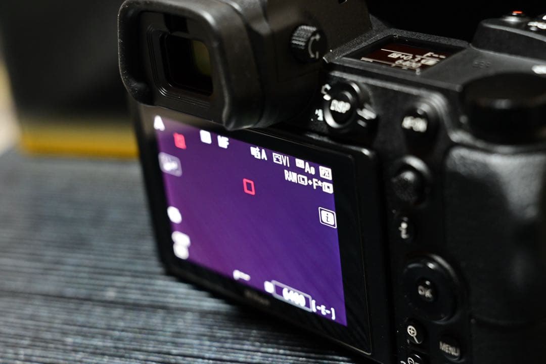 【良品】Nikon Z6 ボディ フルサイズミラーレスカメラ【即納】19067枚