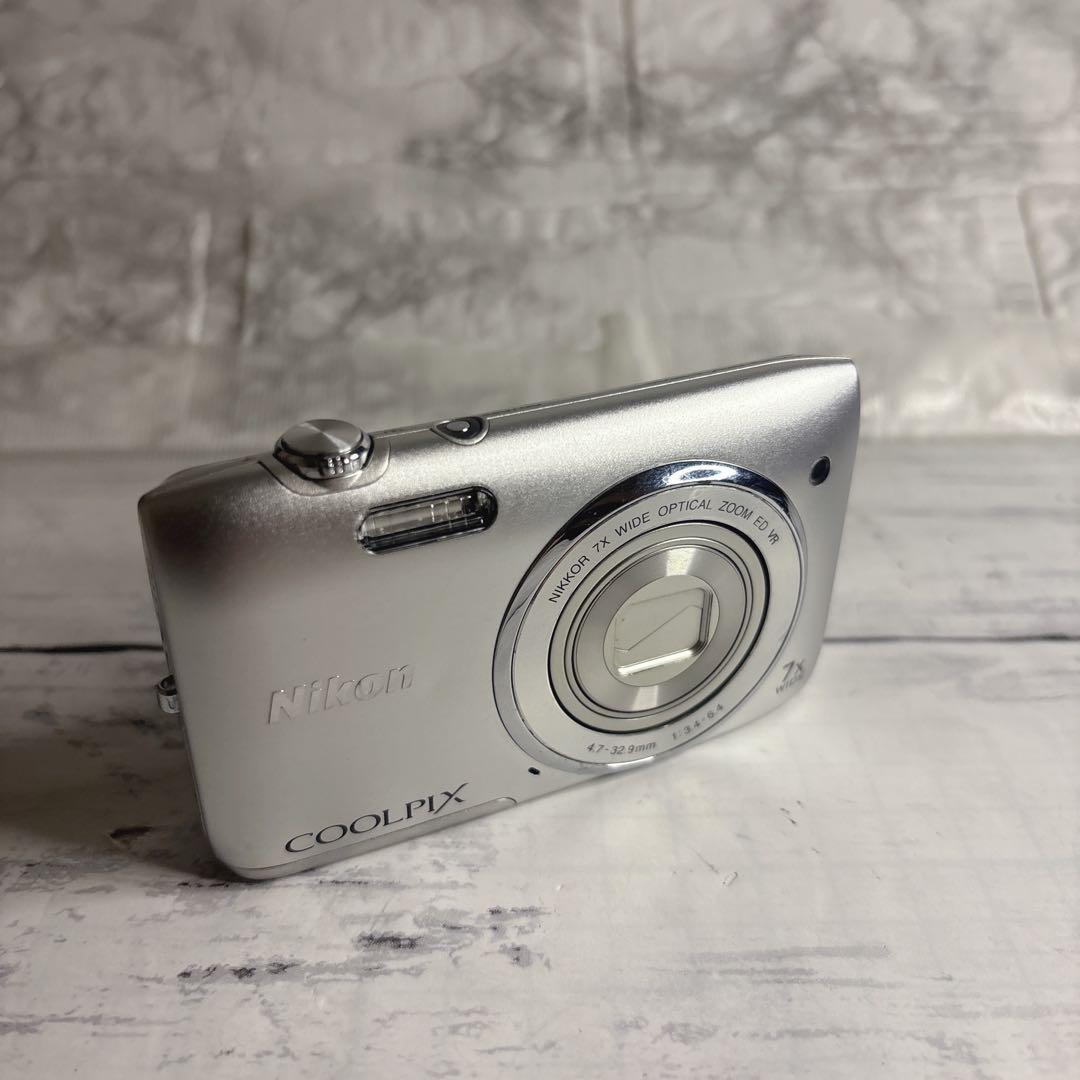 【美品】Nikon COOLPIXS3500 箱取説付