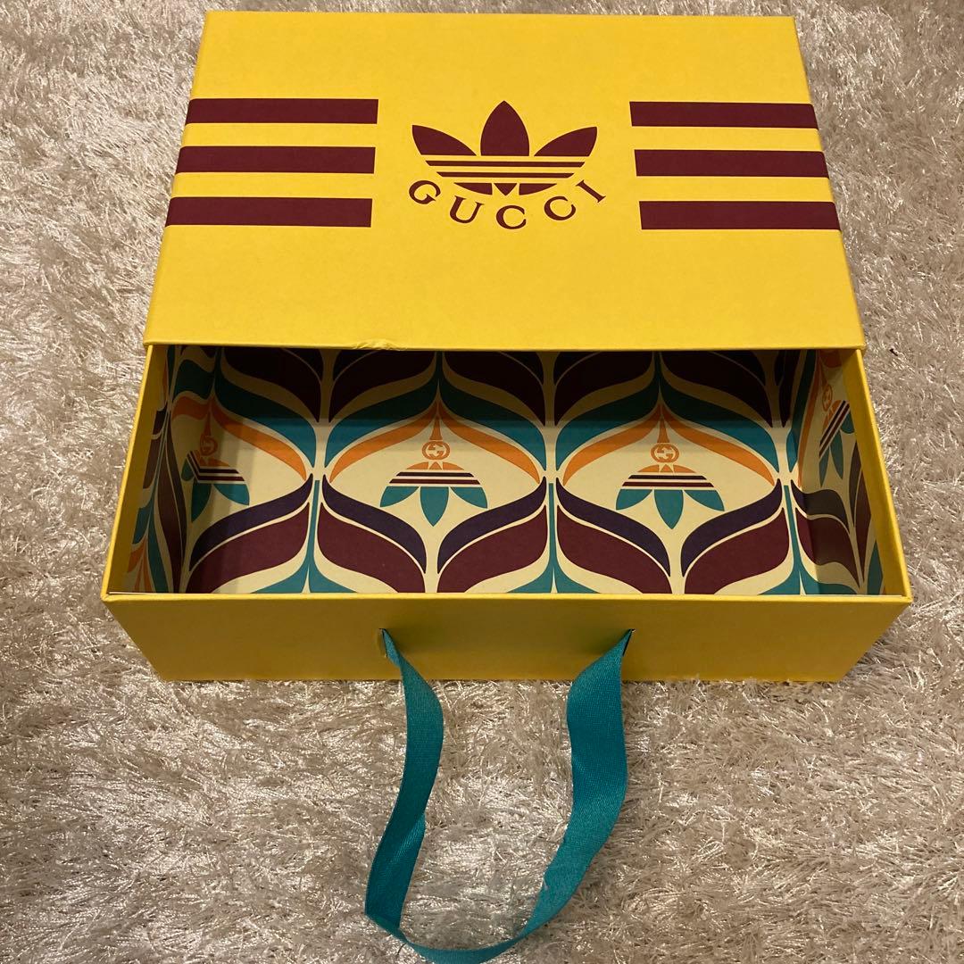 正規品大特価】新品未使用 Gucci×adidas コラボ品 ソックス 靴下