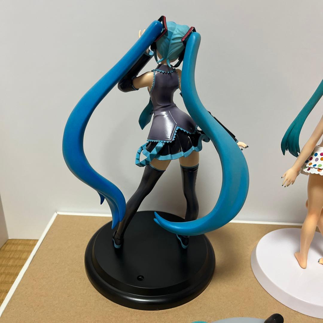 初音ミク フィギュア 3体セット - メルカリ