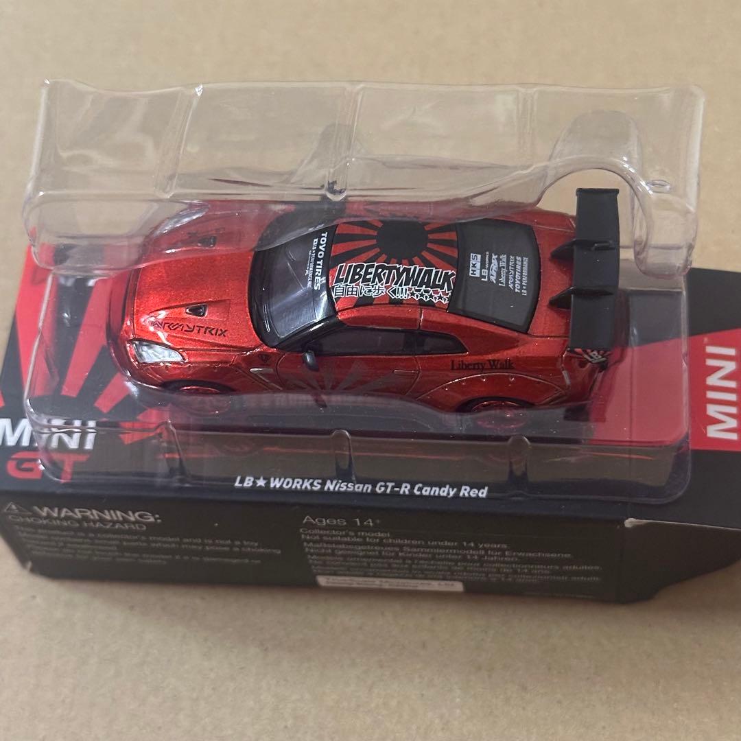MINIGT 77 LBWK ニッサン GT -R R35