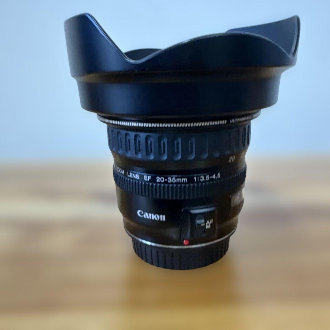 Canon EF 20-35mm f/3.5-4.5 レンズ