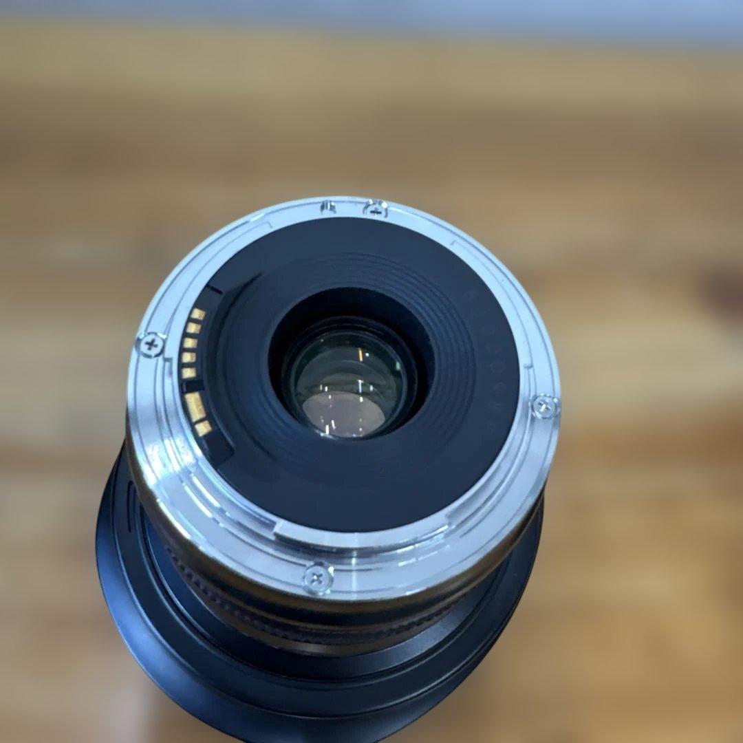 Canon EF 20-35mm f/3.5-4.5 レンズ