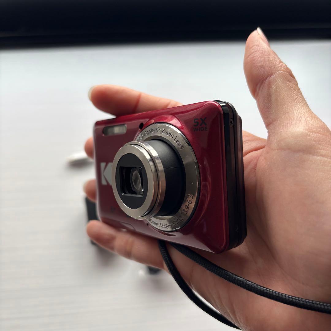 Kodak コンパクトデジタルカメラ FZ55 レッド