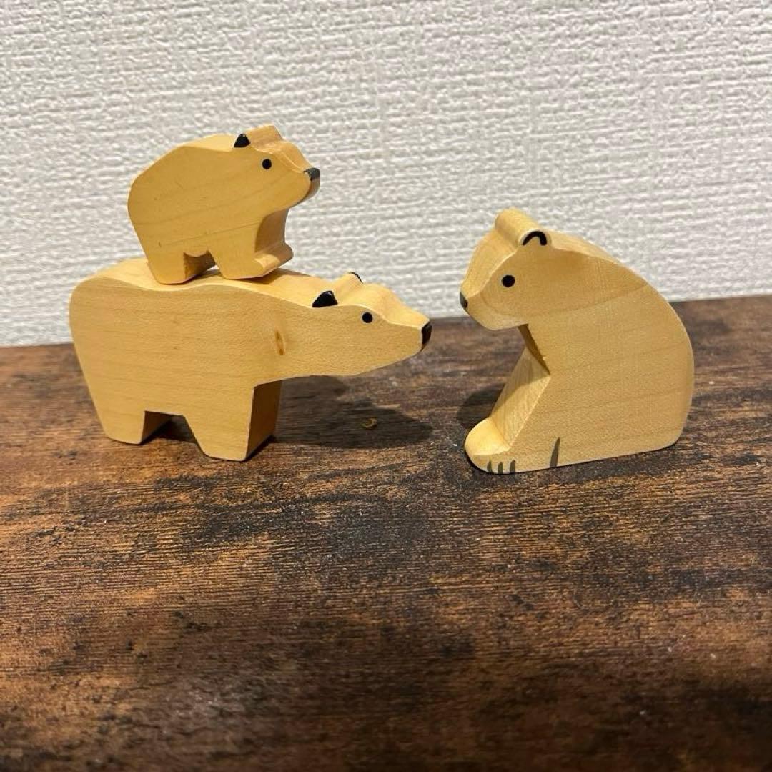 tomomi 　スピールフォーム　キツネの親子　シロクマの家族