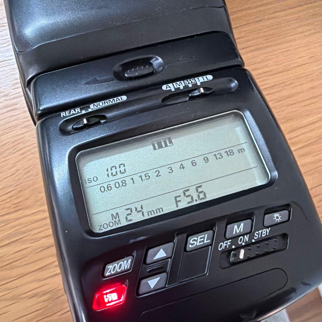 Nikon F100 一眼レフカメラ + SB-25フラッシュ　ジャンク