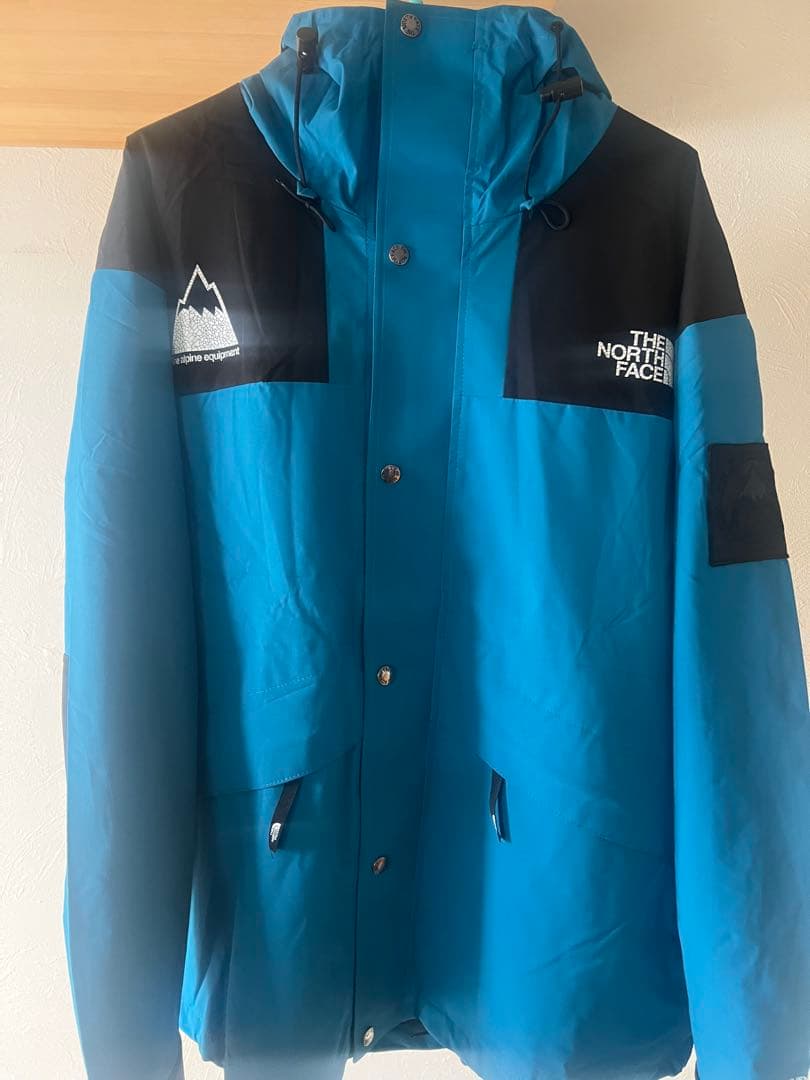 新品未使用 THE NORTHFACE マウンテンパーカー 黒×ブルー 2XL寸 THE NORTH FACE（ザ ノースフェイス） SALE ノースフェイス ウインド