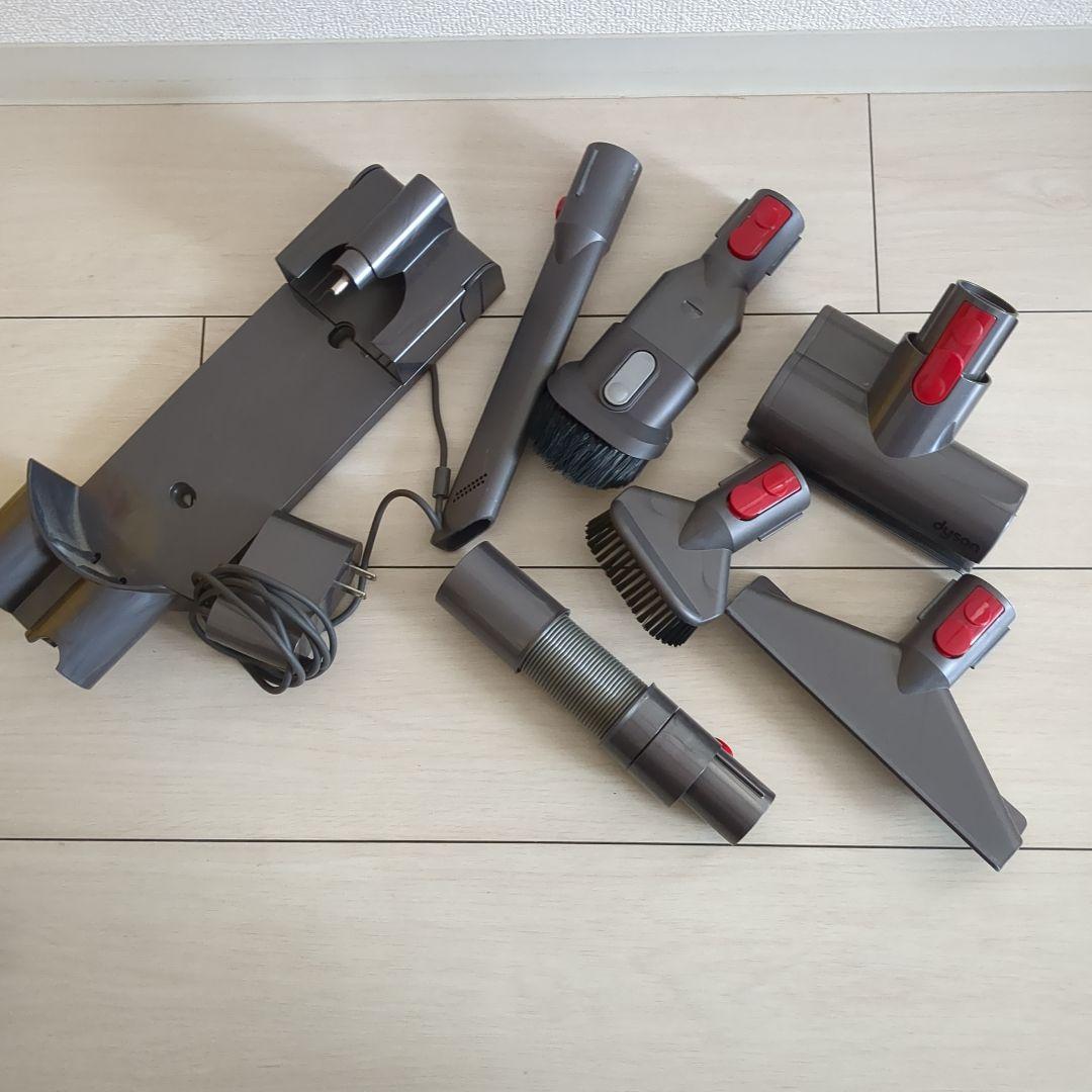 Dyson V8スティッククリーナー アタッチメントセット - メルカリ