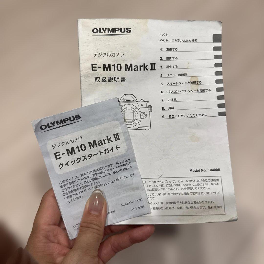 ♡OLYMPUS E-M10 MarkIII♡デジタルカメラ