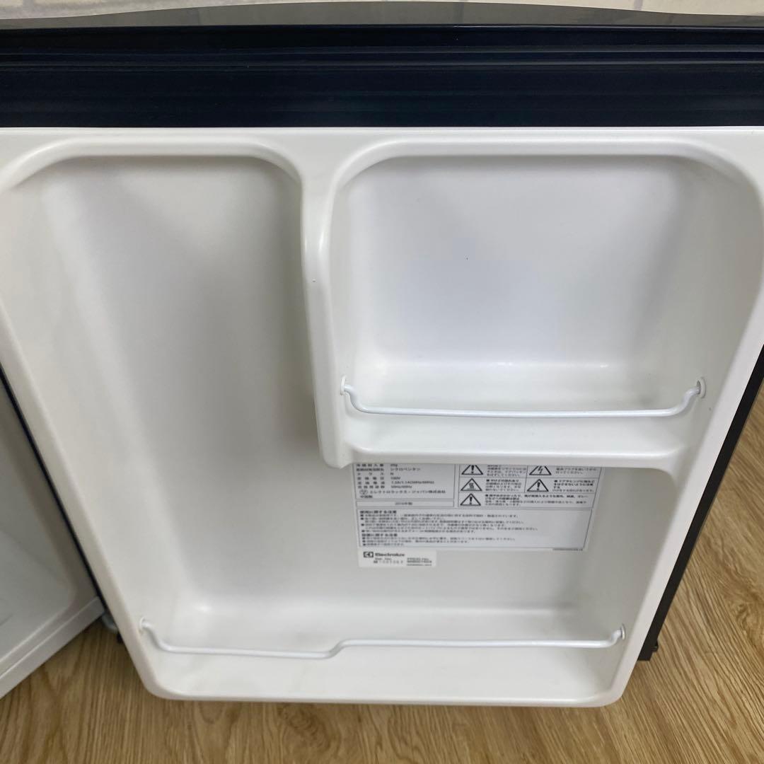 エレクトロラックス 45L１ドア冷蔵庫 ERB0500SA-RJP 2016年製