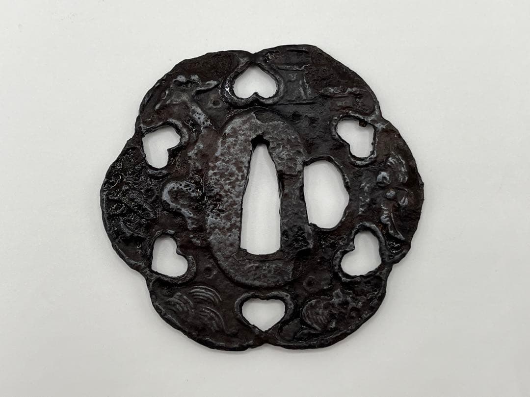 骨董　刀装具　鍔(つば) ④ 楽天市場】日本刀装具 刀鍔 双龍図 合金製 金工 細工 鍔 つば 居合用