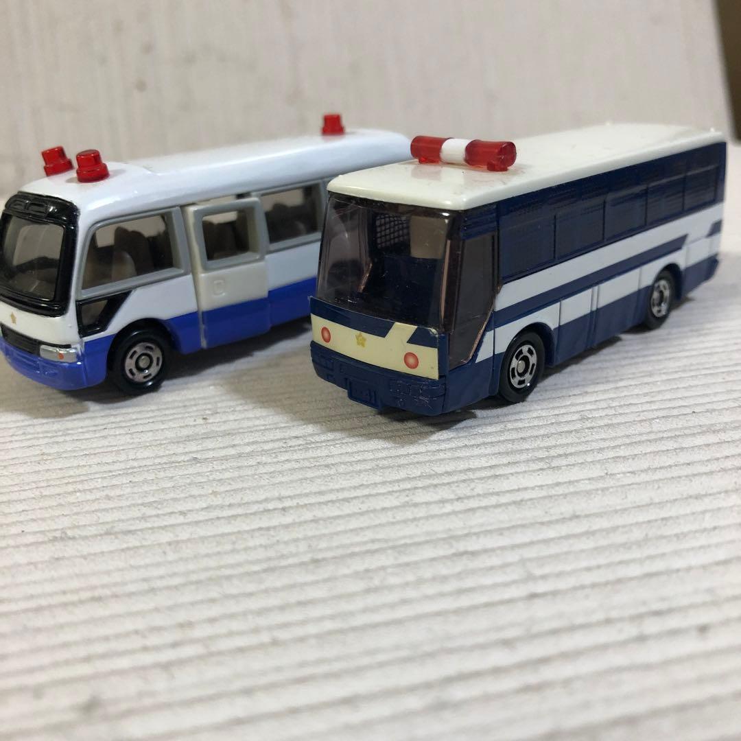 機動隊 警察 右翼 ランドクルーザー パジェロ ハイエース セルシオ警護車