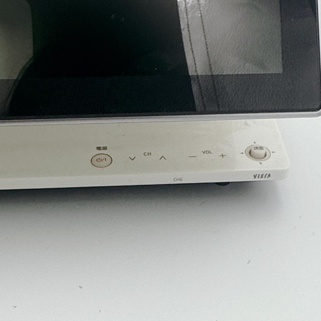 【概ね美品】Panasonic ポータブルテレビ DMP-HV200