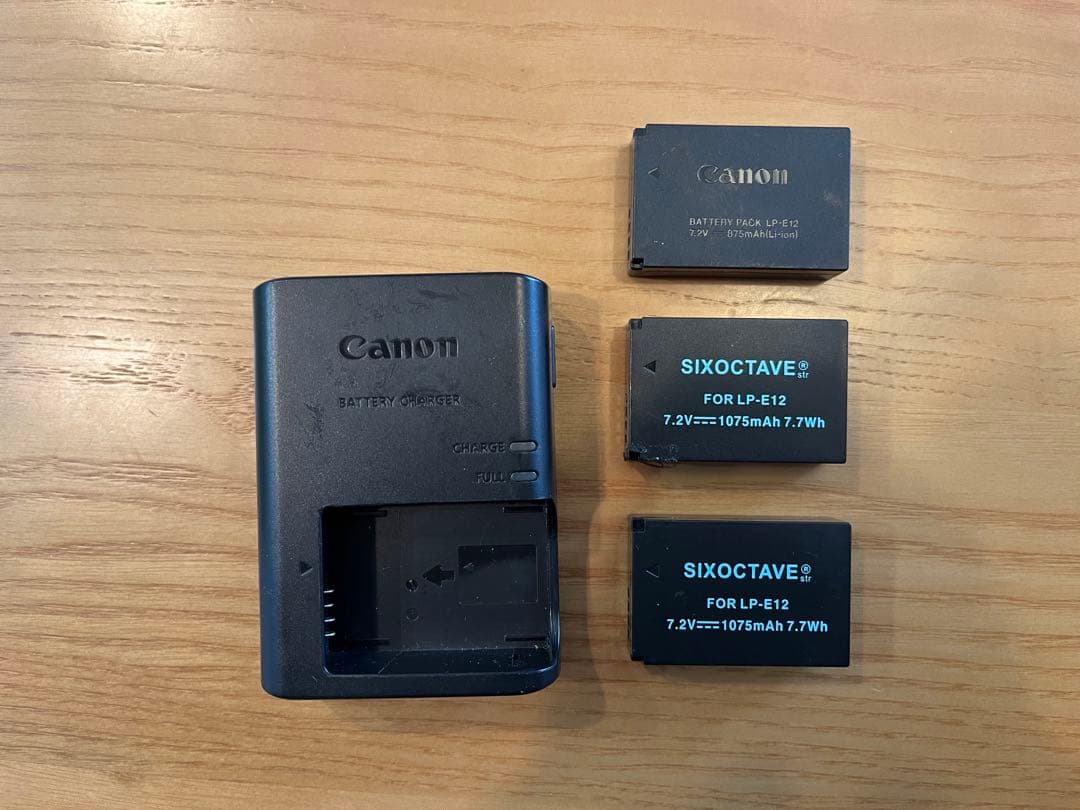 【美品】EOS M2 ダブルズームキット　EF-Mレンズ付　付属品全てあり