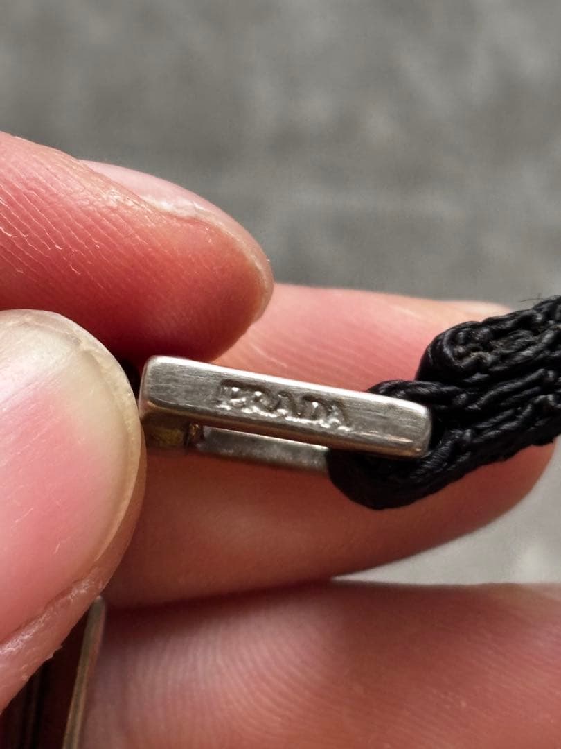 正規品】プラダ PRADAナイロン iQOSAirPodsケース 三角ロゴ 黒 - メルカリ