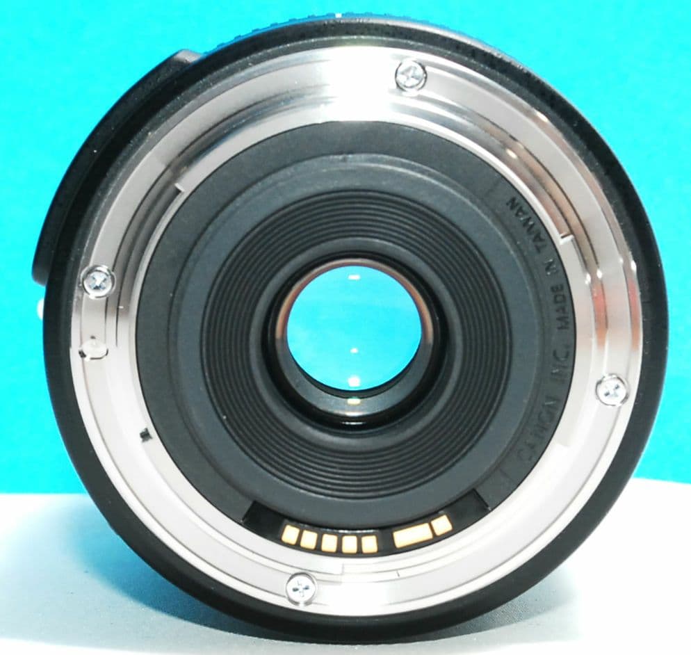 CANON 18 135 3.5 5.6 IS STM レンズ　送料無料