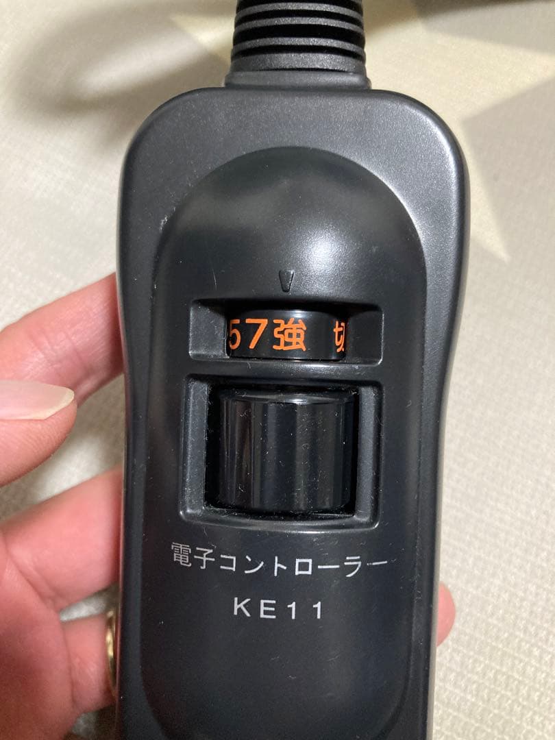 電気式の火鉢　火鉢