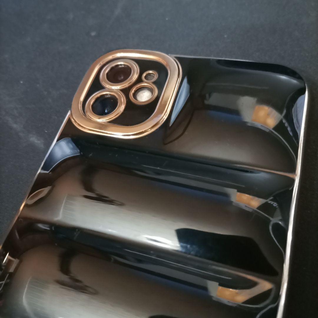 iPhone11 SIMフリー 64GB ケース付き!!