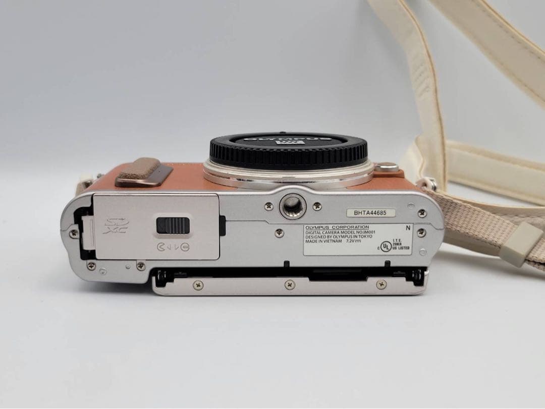 OLYMPUS PEN E-PL8 ミラーレス一眼 デジタルカメラ ブラウン