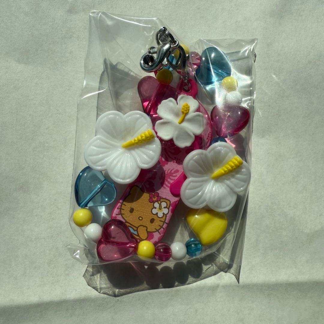 トコナツバケーション サンリオ シークレットストラップ キティ ハロー