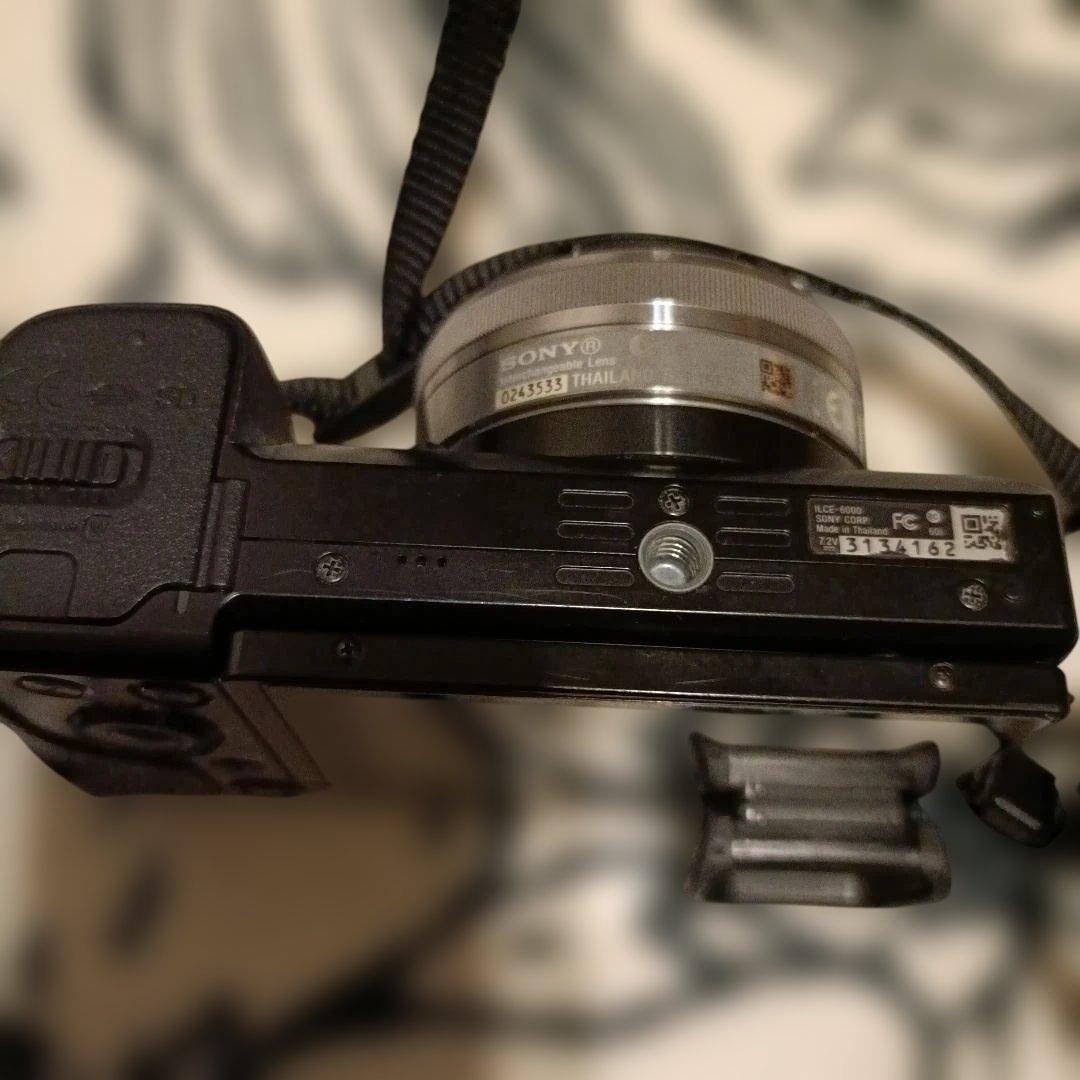 SONY α6000　SEL16F28 交換レンズ　デジタルカメラ