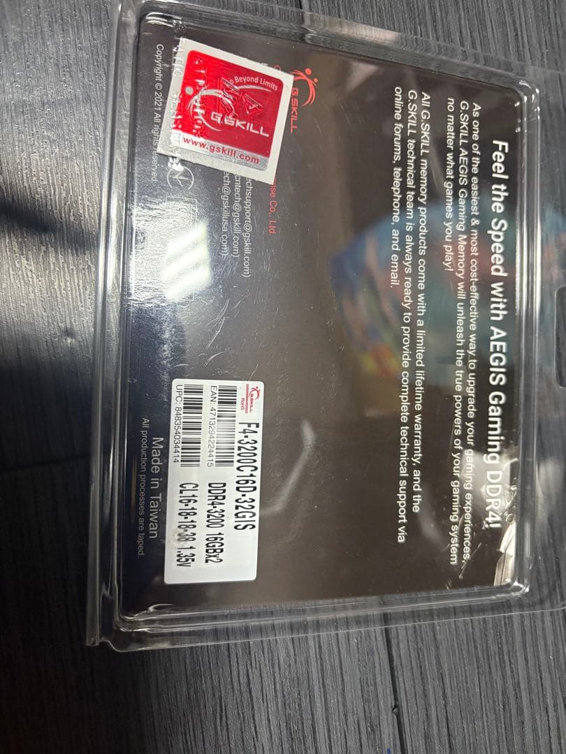 メモリー G.Skill F4-3200C16D-32GIS