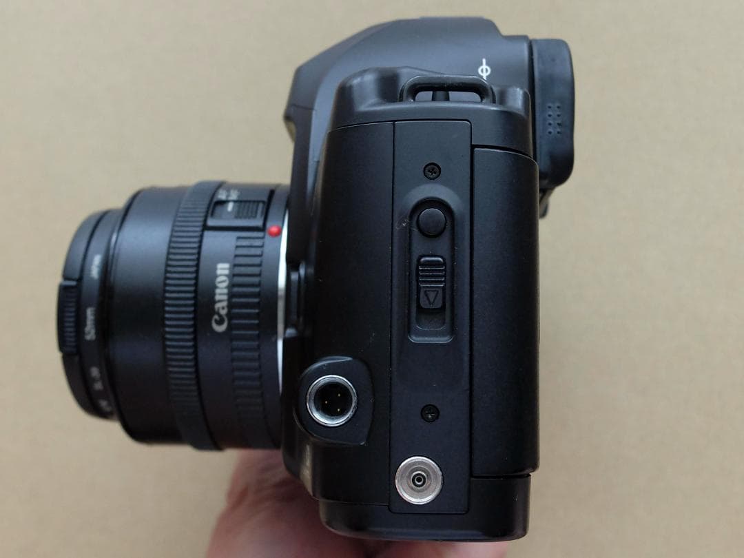 Canon　EOS　3＋35mm　f1.2