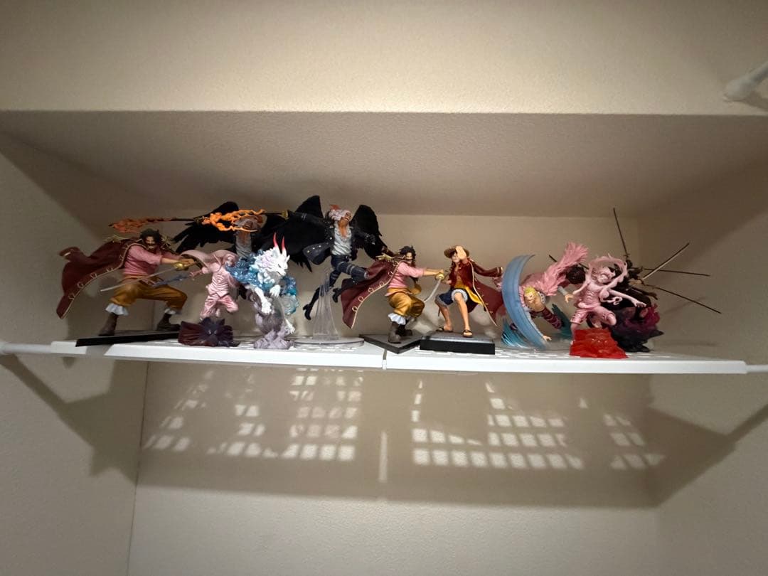 ワンピース フィギュアセット ワンピース フィギュアセット 9体 おまけ付き - メルカリ