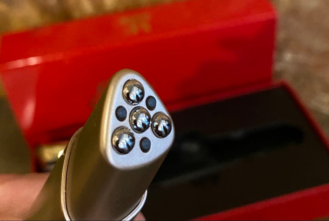 IKKOさんプロデュース　ラボンアイ　美品