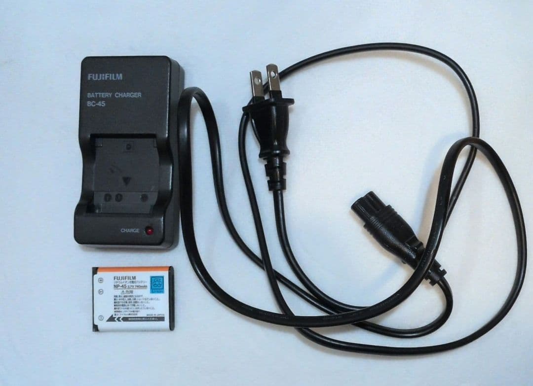 FUJIFILM FINEPIX デジカメ充電器付き