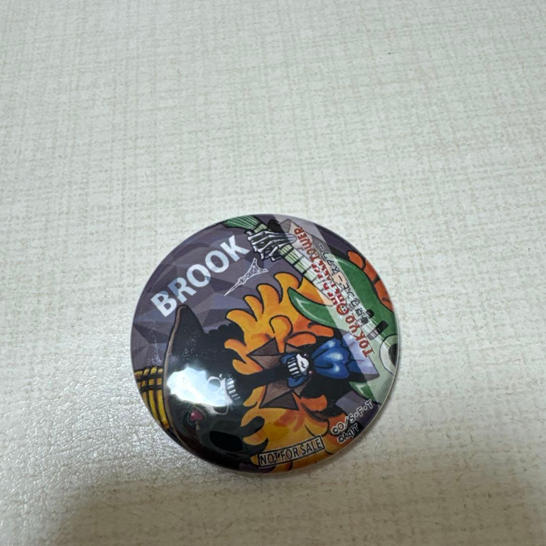 ワンピースタワートンガリ缶バッジ ブルック2種&20周年缶バッジ他