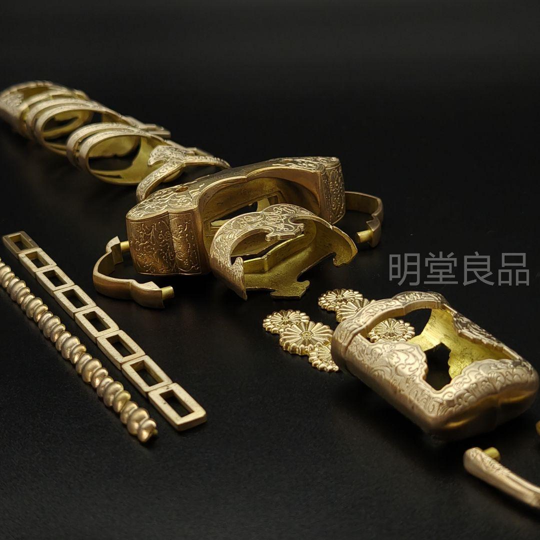 年末セール衛府の太刀金具 菊紋の図 切羽目釘鐺太刀拵鞘金具 金工品