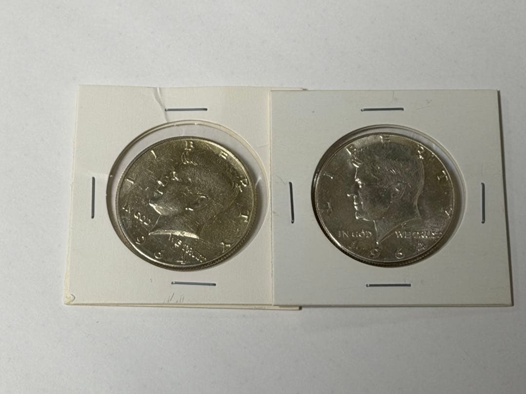 【1964年】ケネディハーフダラー銀貨２枚　ミントマークＤとマークなし 各１枚 1964年】ケネディハーフダラー銀貨×2枚 ミントマークD｜Yahoo!フリマ
