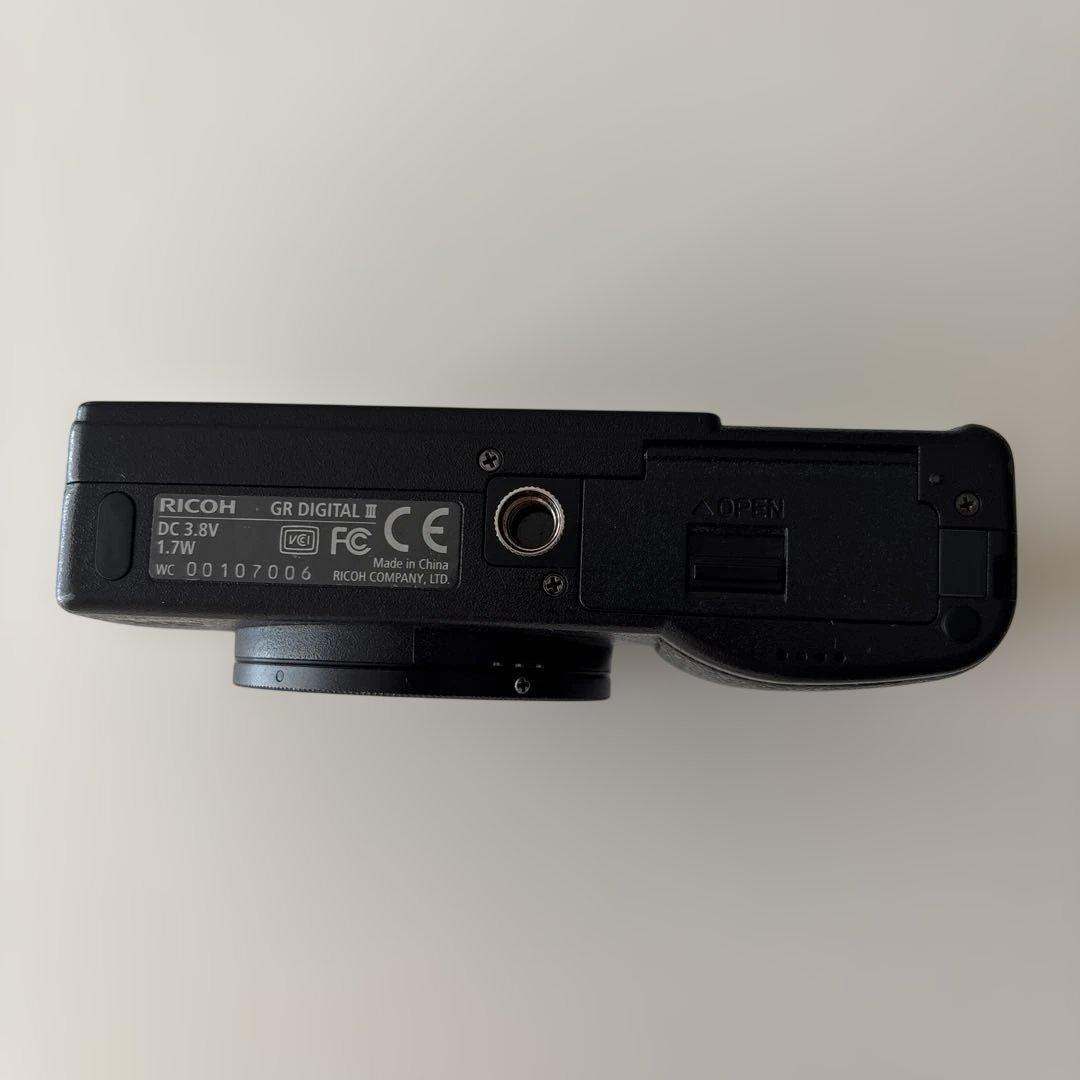 RICOH　GR DIGITALⅢ ショット数多め 異音あり
