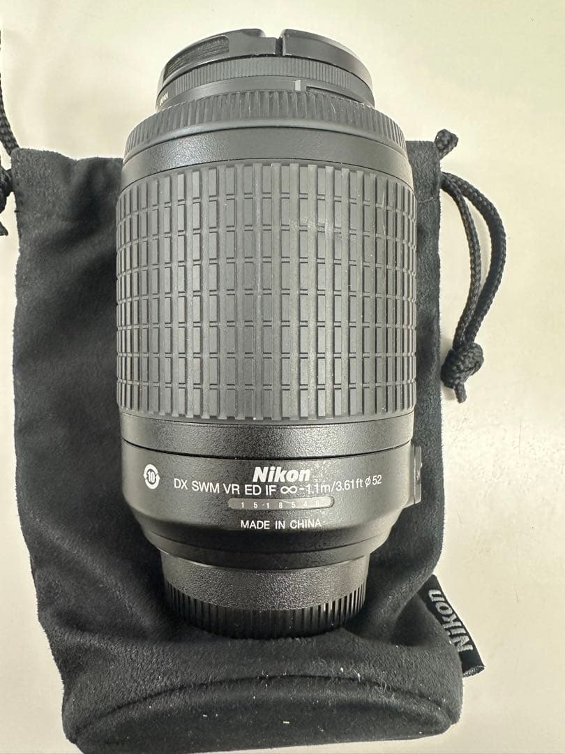 Nikon AF-S 55-200mm VR 望遠レンズ/スピードライト、充電器