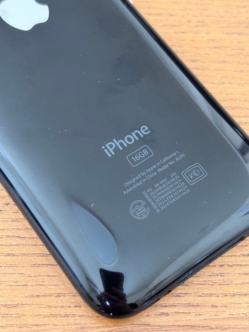 Apple iPhone 3G 16GB ブラック　ケーブル付き