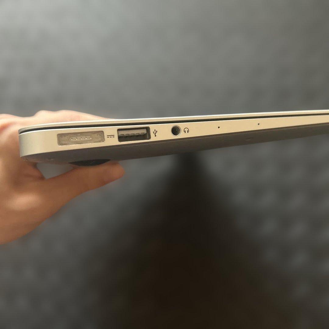 MacBook Air 11インチ（2015年モデル）