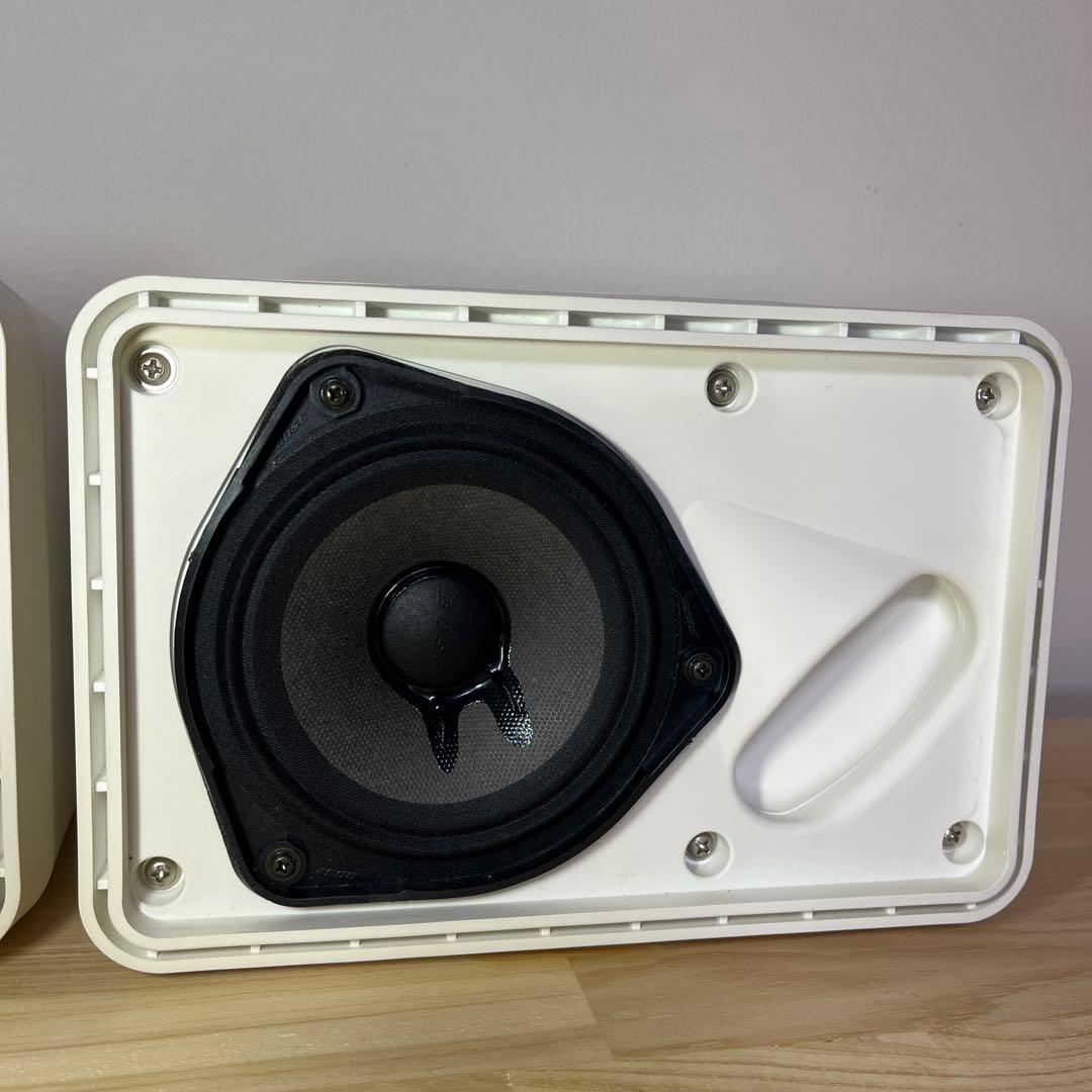 BOSE 111ADW コンパクトスピーカー ホワイト ①