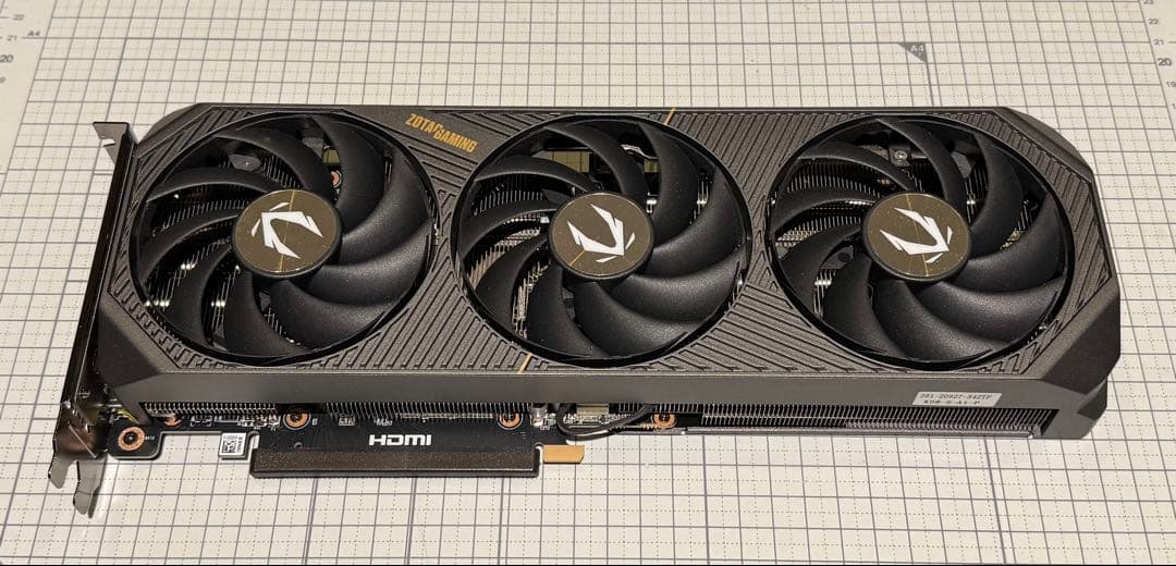 ZOTAC GeForceRTX5070 SOLID OC 12GB【中古】