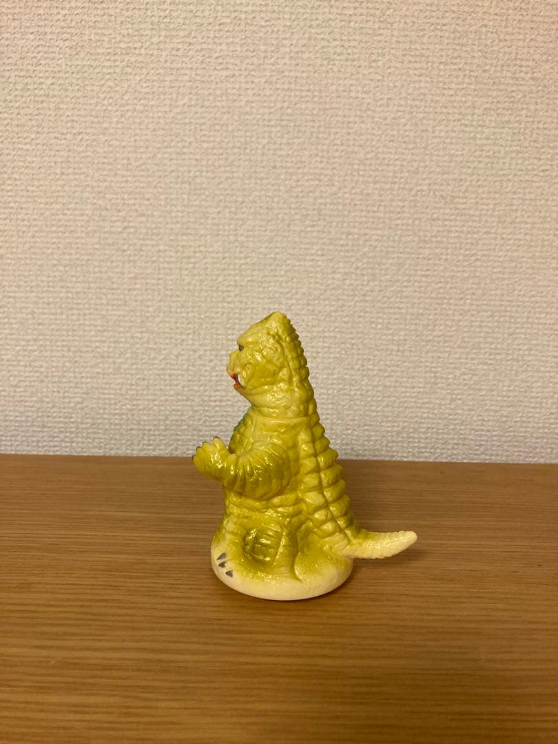 M1号 レッドキング 貯金箱