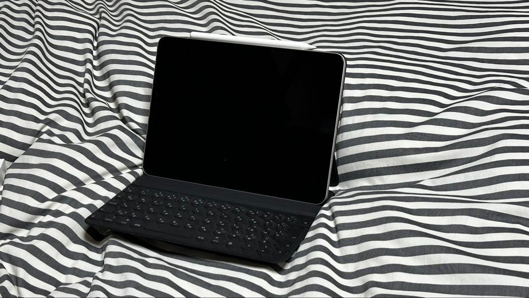 ipad air第5世代wi-fi 256GBスマートキーボード&pencil付